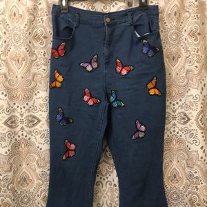 Bell bottom legs stretchy jeans